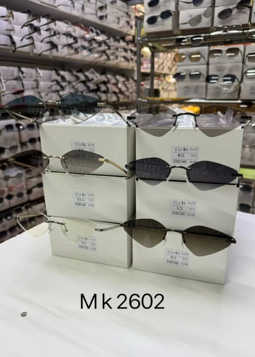 Очки солнцезащитные женские металлические
