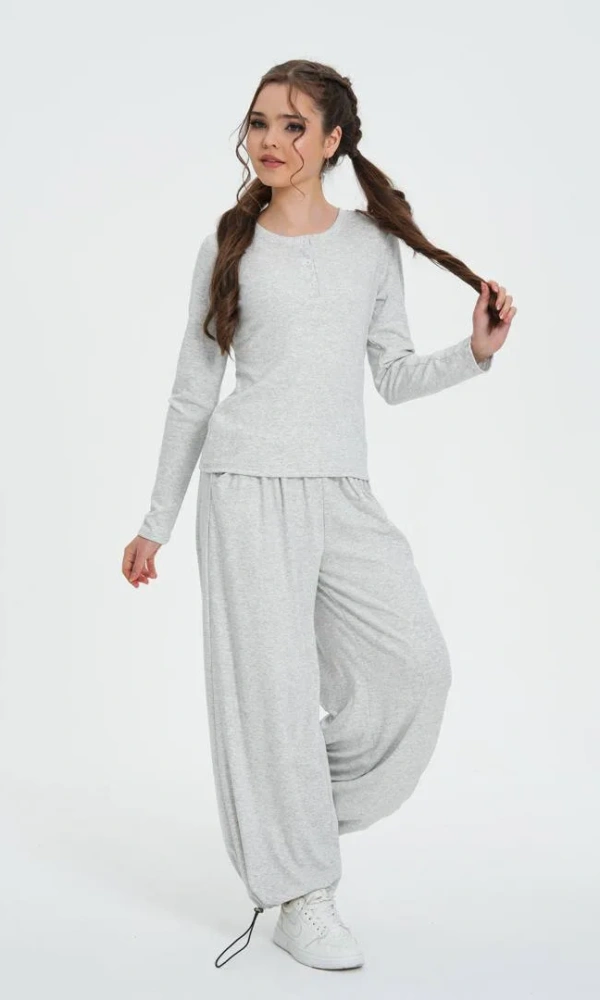 Костюм двойка с брюками для девочки (р-р 36-44)