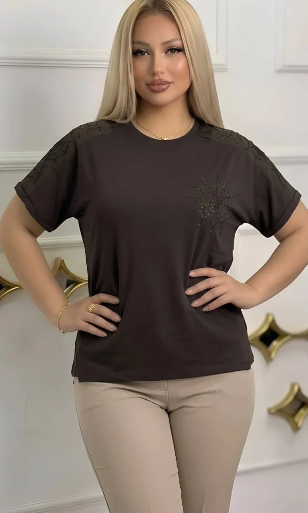 Футболка трикотажная со стразами женская (р-р 52-58)