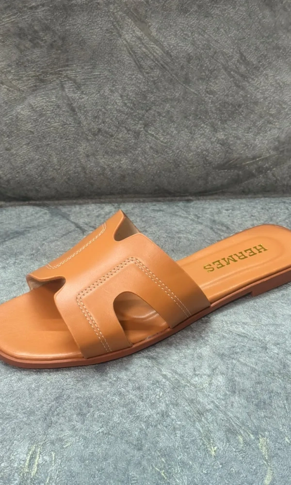 Шлёпки женские кожаные (р-р 36-40)
