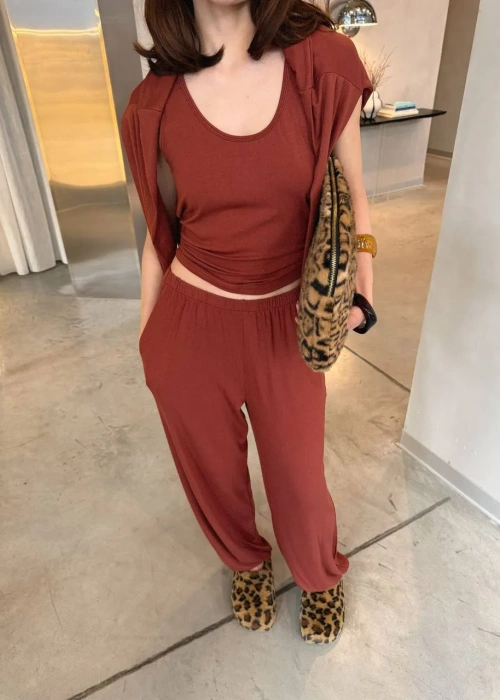 Костюм тройка женский (р-р 42-44)