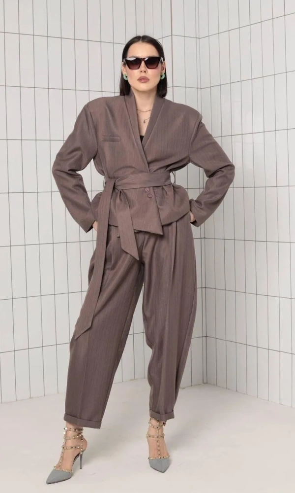 Костюм женский пиджак-кимоно и брюки-алладины (р-р 42-44)