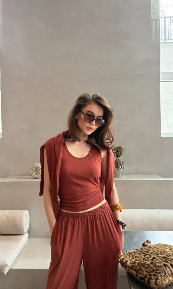 Костюм тройка женский (р-р 42-44)