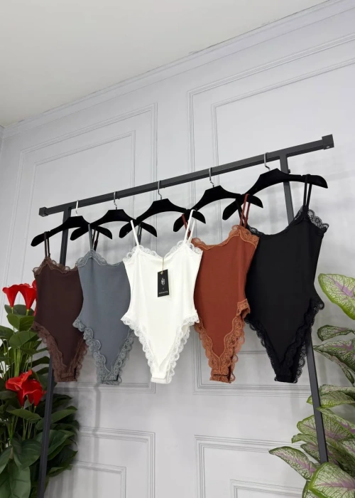 Платье женское на бретельках, с гипюром (р-р 42-44)