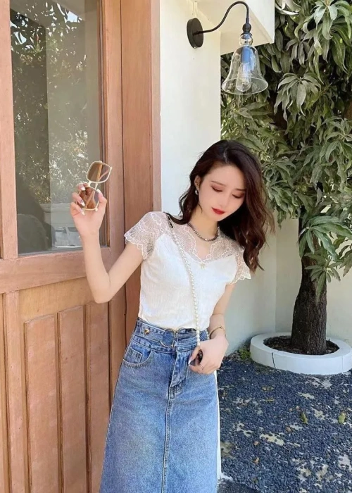 Блузка нарядная с кружевом женская (р-р единый 42-46)