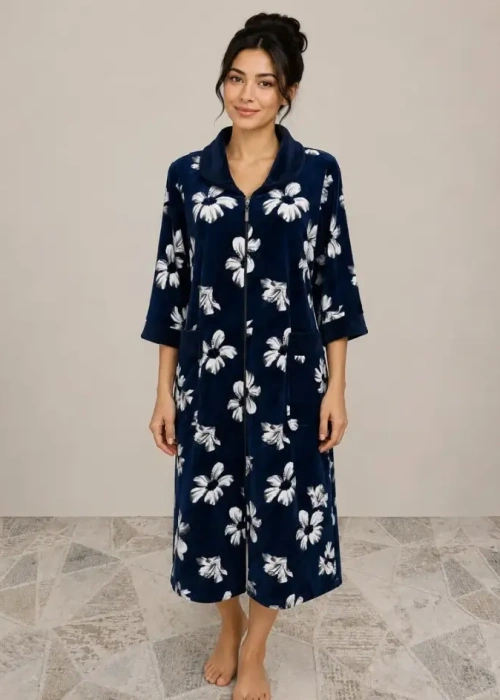 Халат велюровый на молнии женский (р-р 50-60)