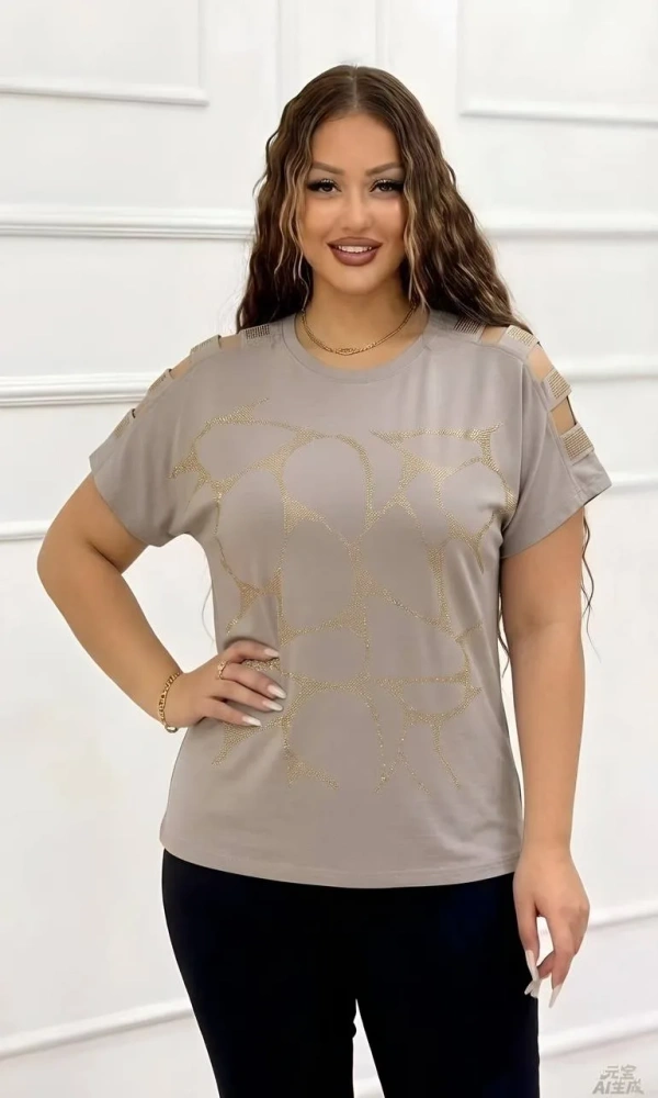 Футболка женская с открытыми плечами (р-р 52-58)