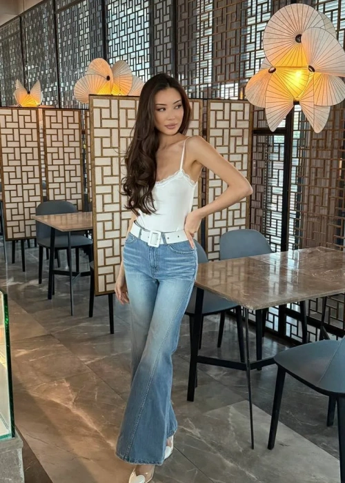 Боди женское на бретельках, с гипюром (р-р 42-44)