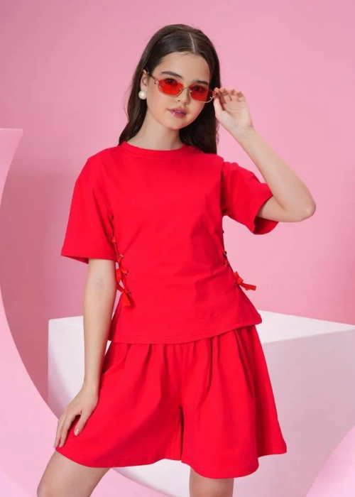 Костюм для девочки, футболка с завязками и шорты (р-р 36-44)