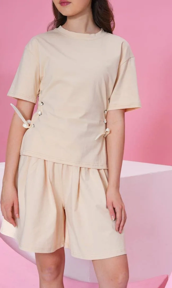 Костюм для девочки, футболка с завязками и шорты (р-р 36-44)