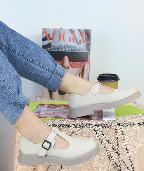 Туфли женские  на платформе  с ремешком (р-р 36-41)