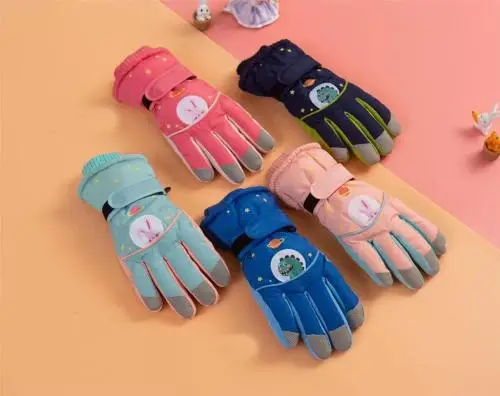 Перчатки для девочки и мальчика непромокаемые с мехом 4-7 лет 