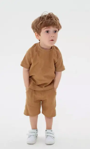 Костюм для мальчика с шортами и футболкой (р-р 86-98)