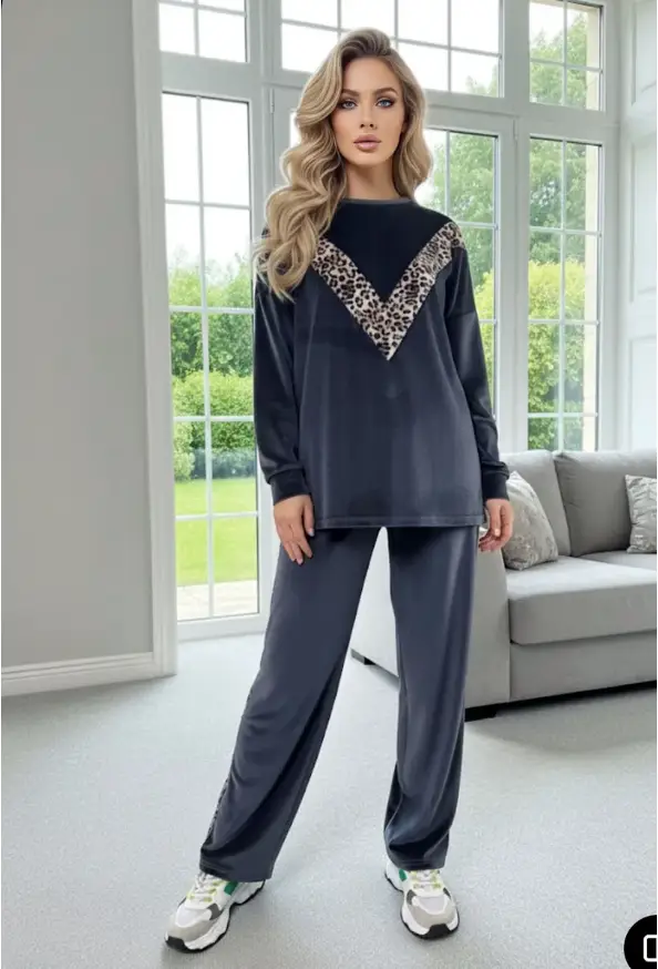 Велюровый костюм с брюками женский р-р 48-56