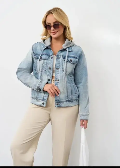 Куртка джинсовая с капюшоном женская (р-р 44-54)