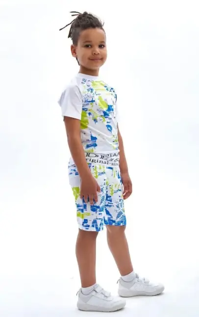 Комплект для мальчика футболка с шортами (р-р 5-8 лет)