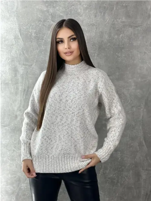 Свитер оверсайз с воротником-стойкой р-р 46-50