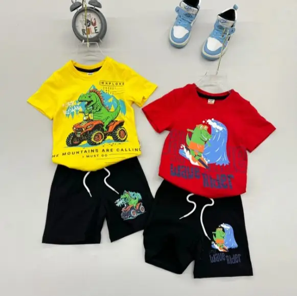 Комплект с шортами на мальчика, принт ( 2-5 лет)