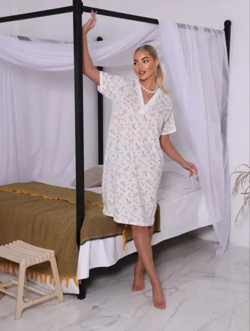 Ночная сорочка женская с V-вырезом р-р 48-56