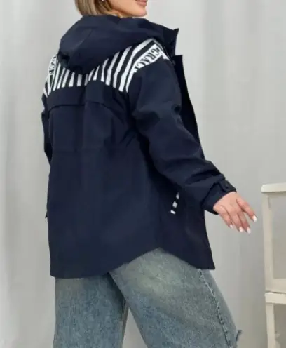 Женская ветровка больших размеров легкая на весну (р-р 48-58)