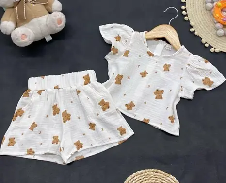Детский костюм на девочку  из муслина летний с шортами (3-6 лет)