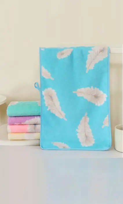 Полотенце из микрофибры перья р-р 26*48