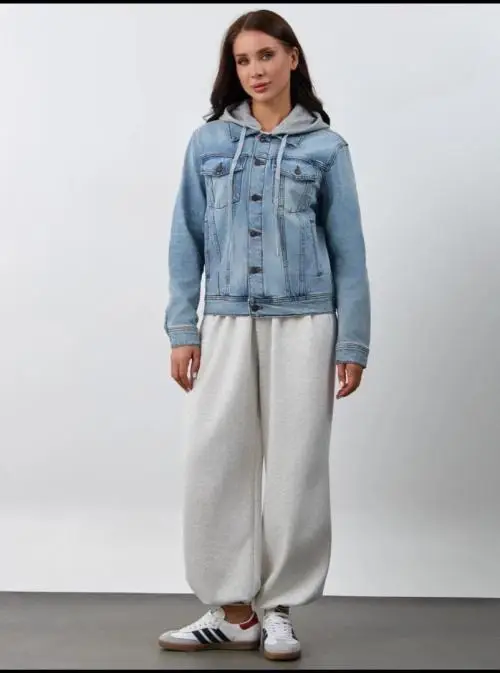 Куртка джинсовая с капюшоном женская (р-р 50-60)