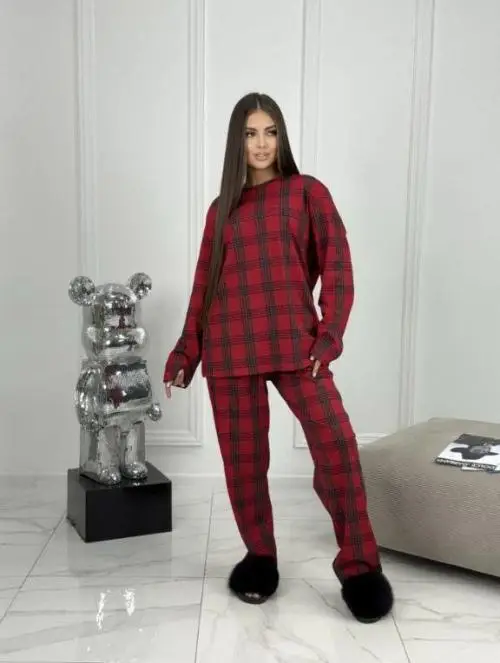 Пижама женская (кофта+брюки) р-р 52-60