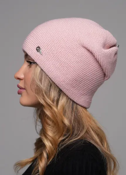 Женская шапка на осень 