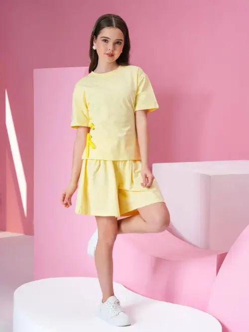 Костюм для девочки, футболка с завязками и шорты (р-р 36-44)