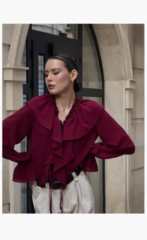 Блузка шёлковая с воланами женская (р-р 42-48)