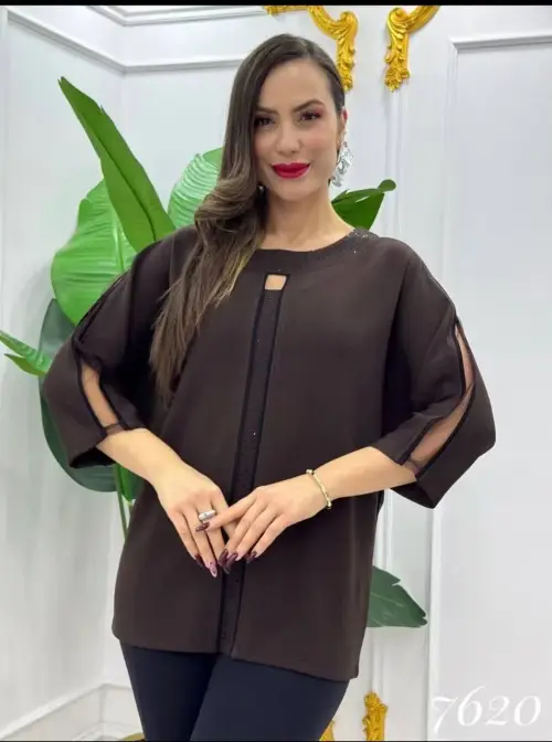 Футболка больших размеров со стразами вечерняя (р-р 50-56)