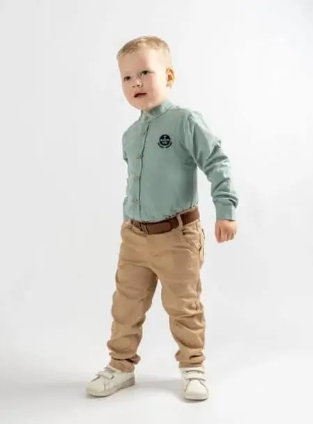 Костюм для мальчика рубашка+брюки р-р 6-9 лет