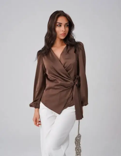 Блузка приталенная женская на запах р-р 42-48