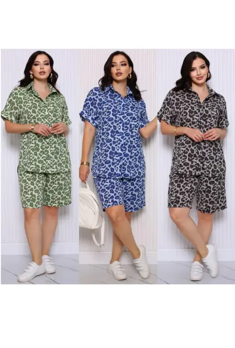 Костюм летний с шортами и рубашкой женский (р-р 48-54)