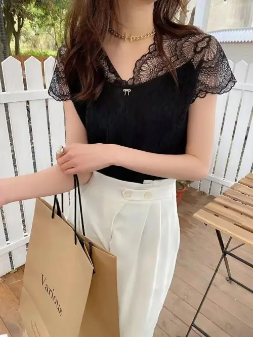 Блузка нарядная с кружевом женская (р-р единый 42-46)