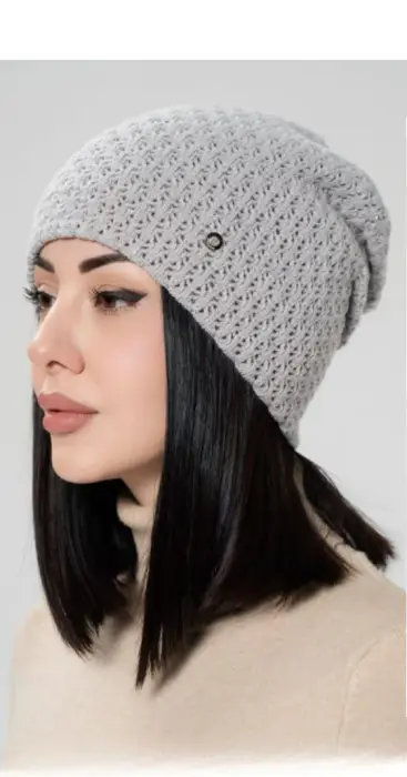 Шапка вязаная демисезонная женская