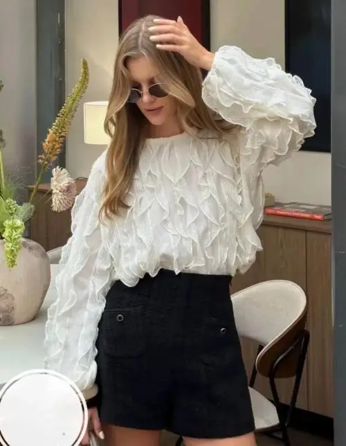 Блузка нарядная с воланами женская (р-р 42-46)