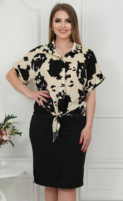 Женская блузка принтом на завязках (р-р 50-56)