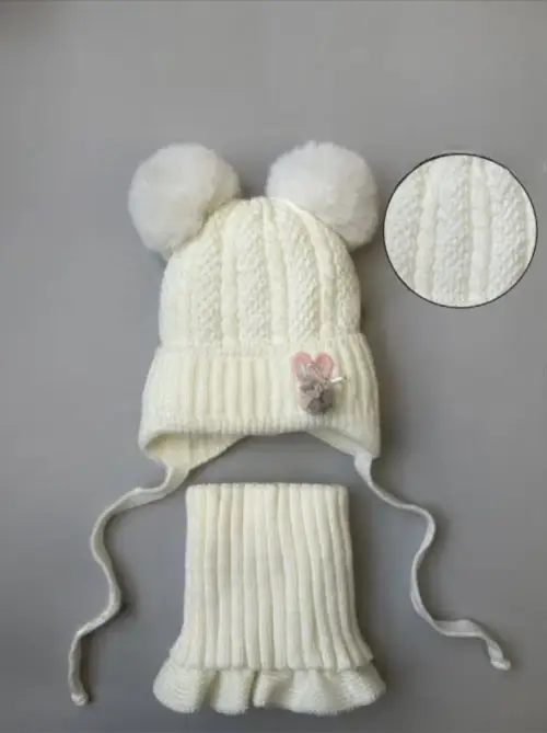 Комплект для девочки шапка с ушками и снуд р-р 48-52