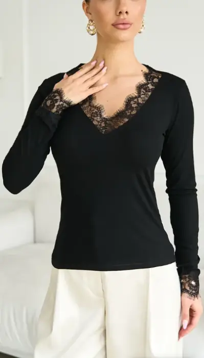 Лонгслив женский с кружевом (р-р  ss/mm)