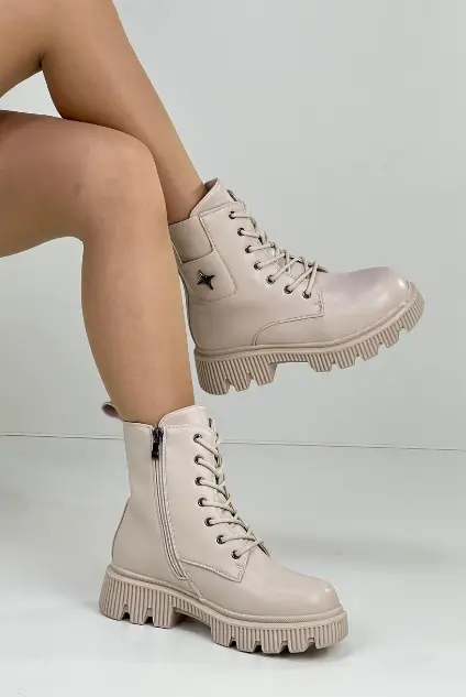 Женские зимние ботинки берцы со шнурками на платформе (р-р 36-41)