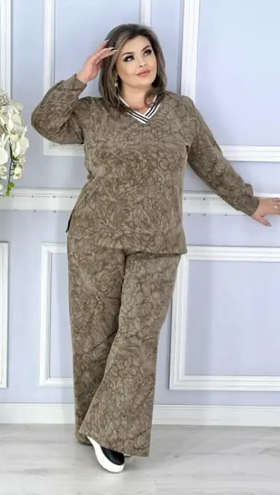 Костюм брючный на осень тесла больших размеров (р-р 50-56)