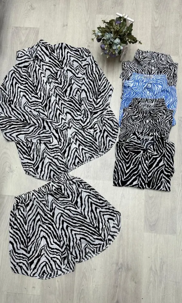 Женский костюм с шортами летний и рубашкой оверсайз, принт зебра ( р-р 42.44)