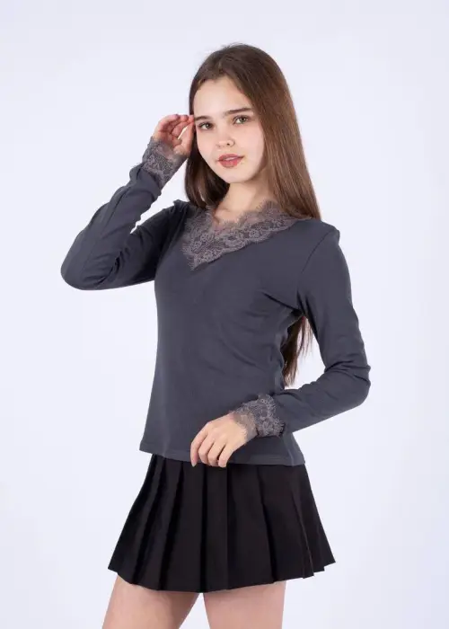 Лонгслив с кружевом для девочки-подростка р-р 36-44