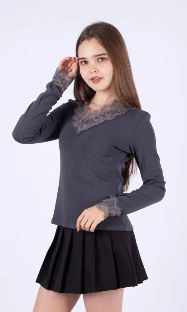 Лонгслив с кружевом для девочки-подростка р-р 36-44