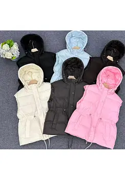 Жилет женский утепленный с капюшоном р-р M-XL