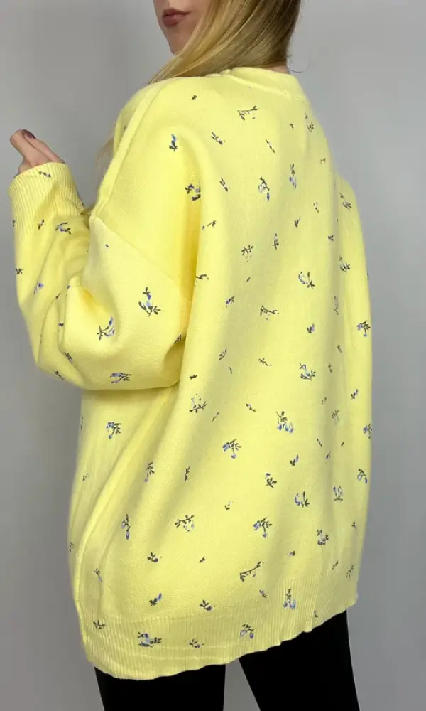 Свитер с цветочным принтом р-р 42-48