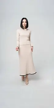 Трикотажный костюм водолазка+юбка р-р единый 42-46