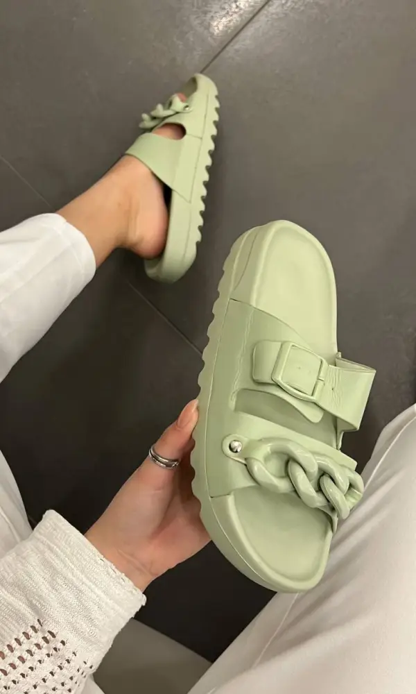 Сланцы женские легкие с цепью ( р-р 36-41)